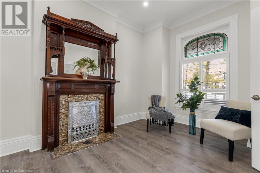 Property at 16 MURRAY Street E image 5