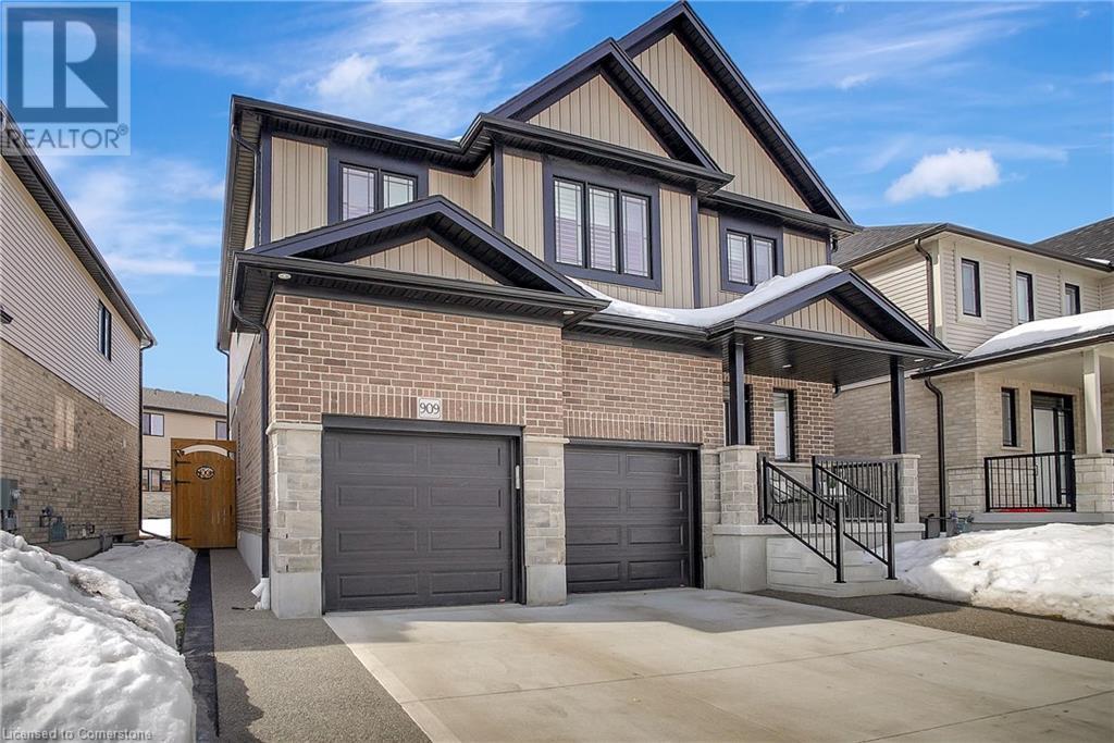 Property at 909 DUNNIGAN Court image 4