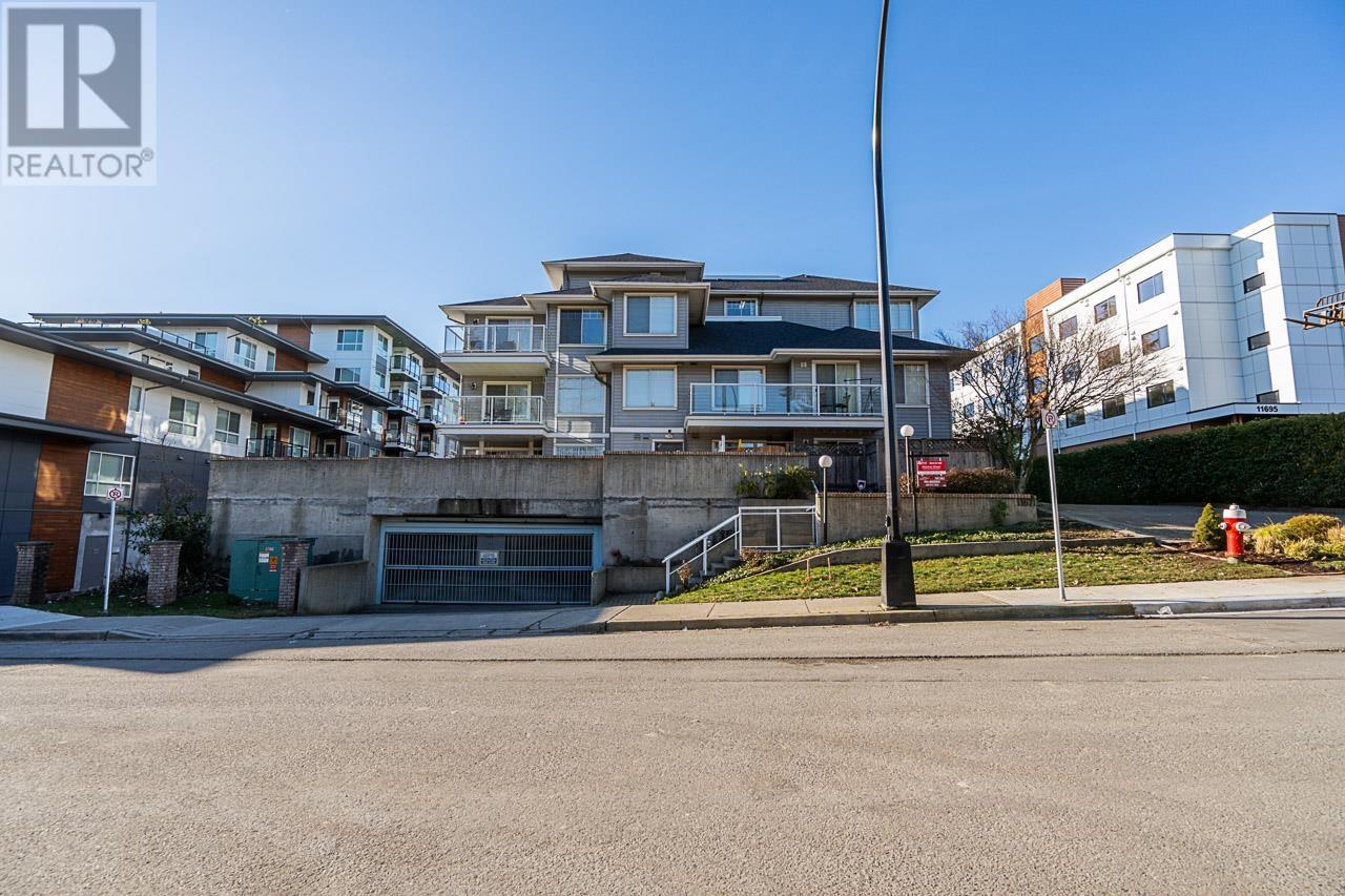 403 11671 Fraser Street, Maple Ridge, British Columbia  V2X 6C4 - Photo 2 - R2974253