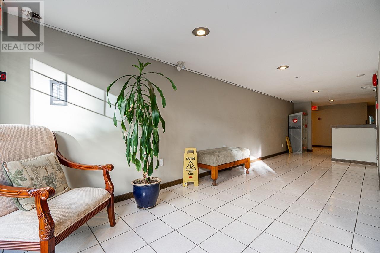 403 11671 Fraser Street, Maple Ridge, British Columbia  V2X 6C4 - Photo 6 - R2974253