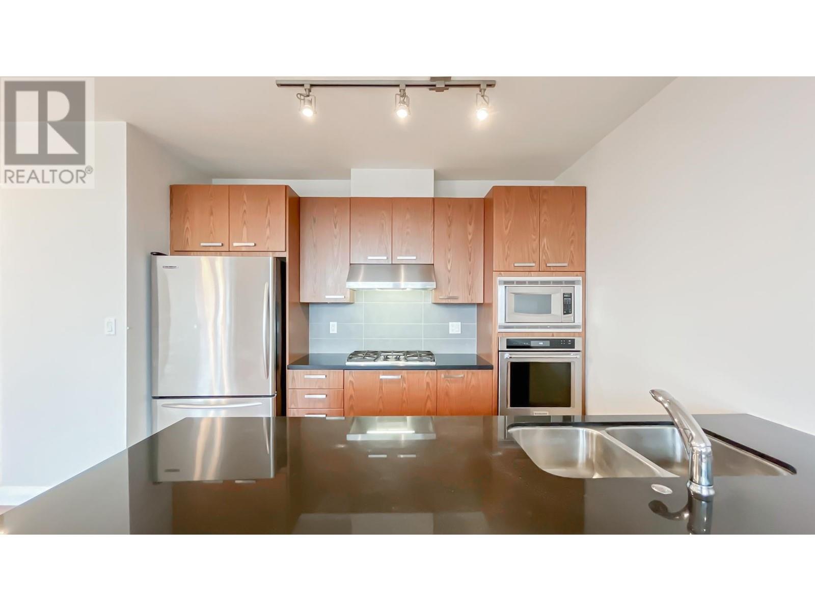 Listing Picture 8 of 22 : 611 3228 TUPPER STREET, Vancouver / 溫哥華 - 魯藝地產 Yvonne Lu Group - MLS Medallion Club Member