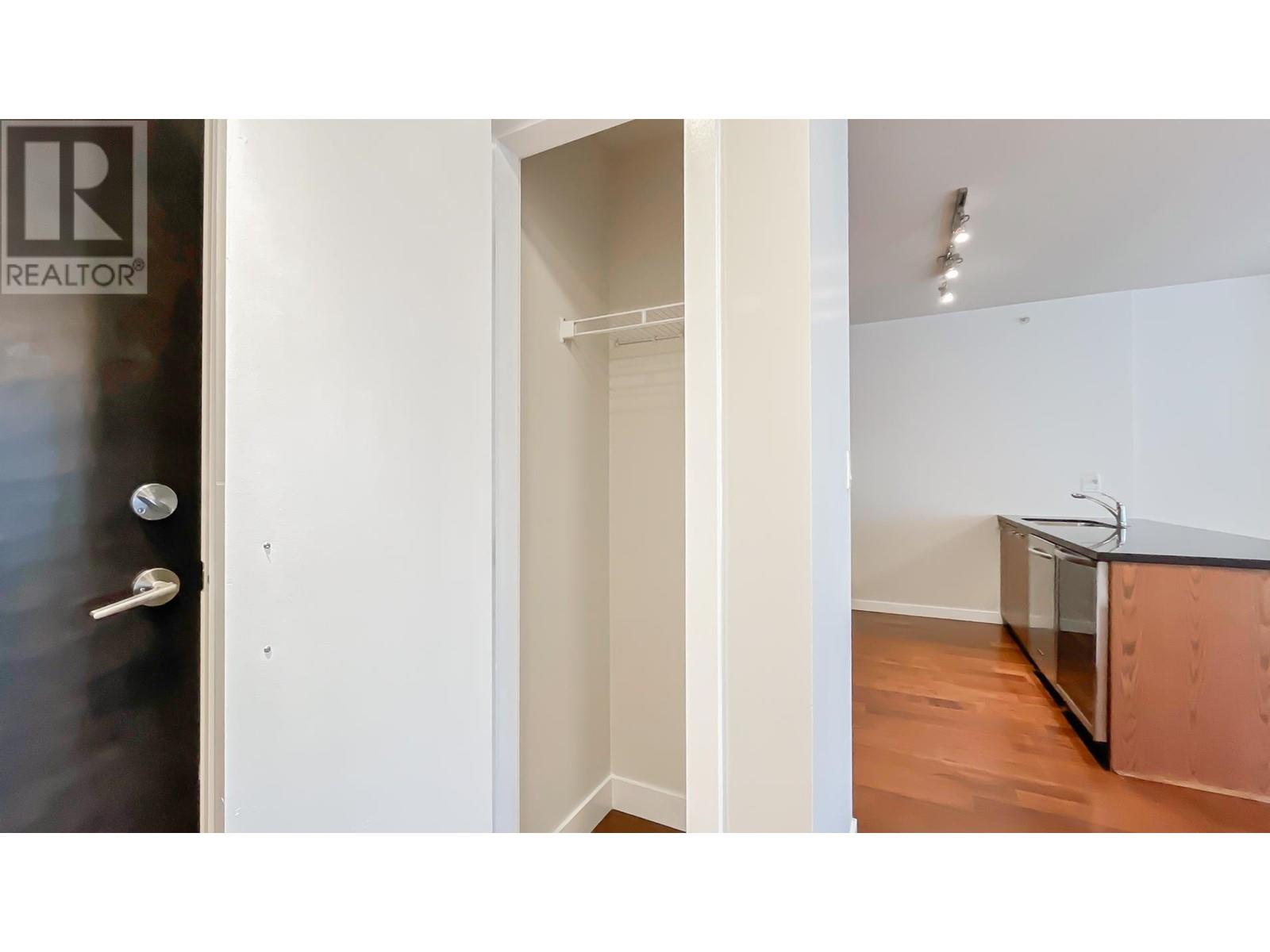 Listing Picture 9 of 22 : 611 3228 TUPPER STREET, Vancouver / 溫哥華 - 魯藝地產 Yvonne Lu Group - MLS Medallion Club Member