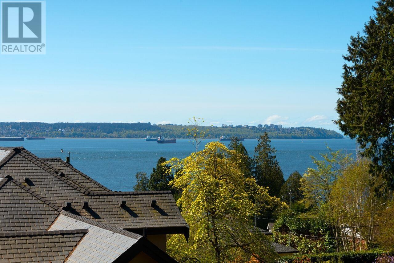 1461 27th Street, West Vancouver, British Columbia  V7V 4K8 - Photo 13 - R2974482