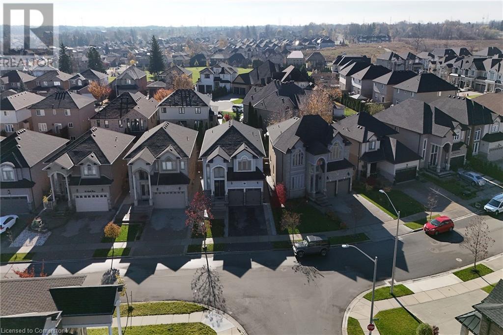 30 ASCOLI Drive, Hamilton, Ontario