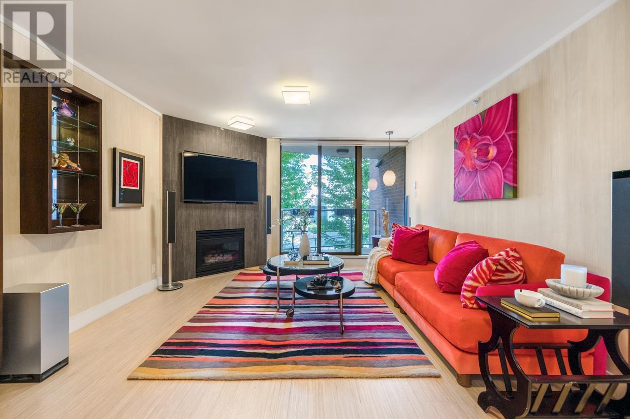 306 1575 W 10th Avenue, Vancouver, British Columbia  V6J 5L1 - Photo 1 - R2974437