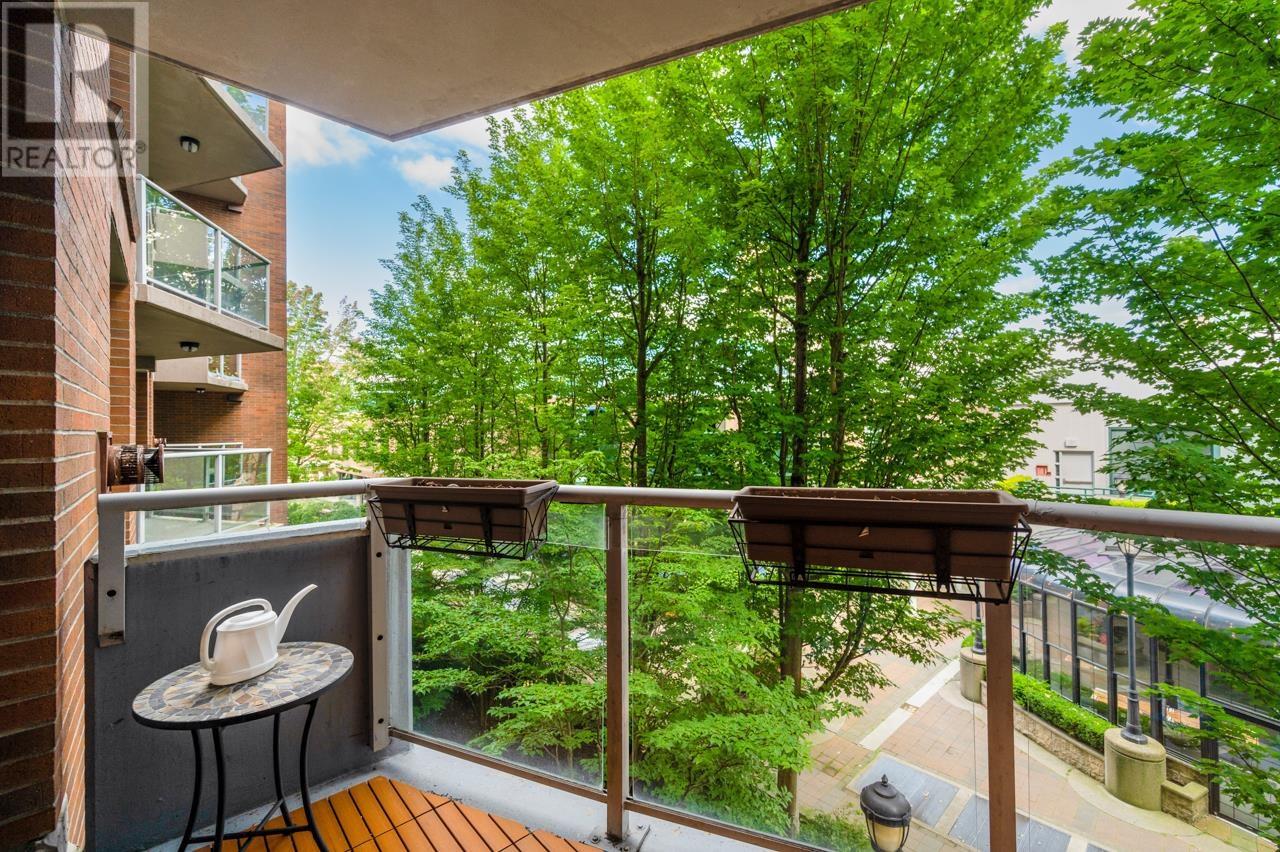 306 1575 W 10th Avenue, Vancouver, British Columbia  V6J 5L1 - Photo 8 - R2974437