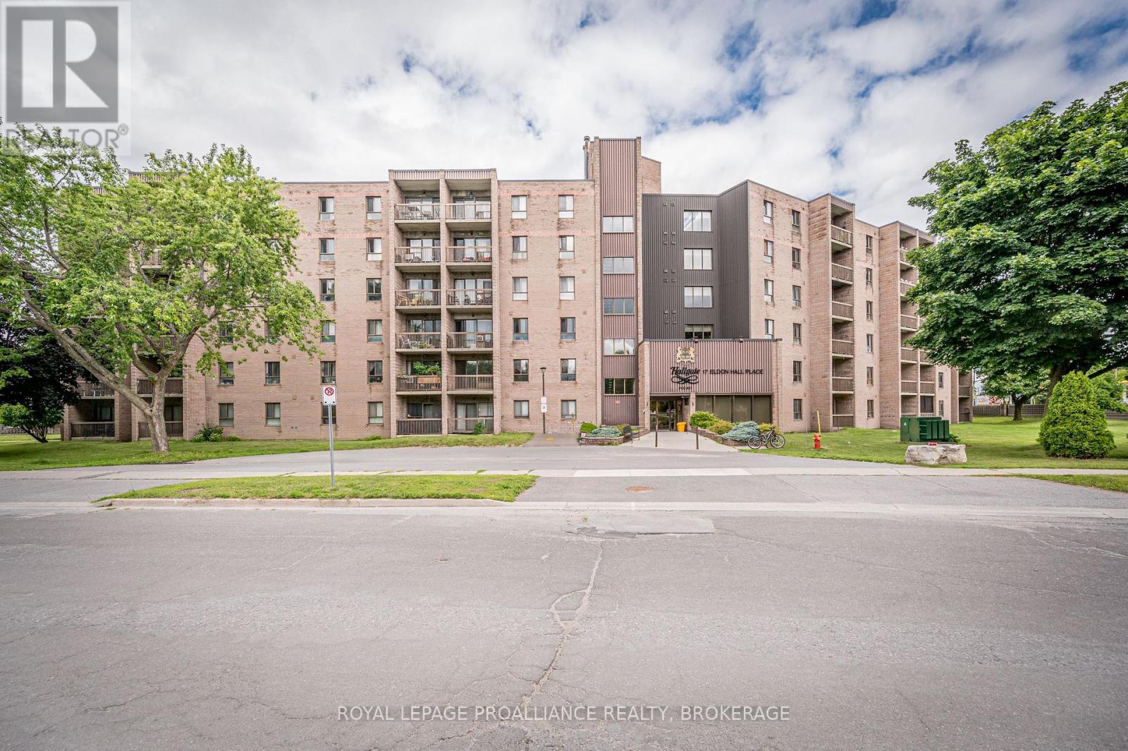 203 - 17 Eldon Hall Place, Kingston, Ontario  K7M 7H5 - Photo 1 - X11957286