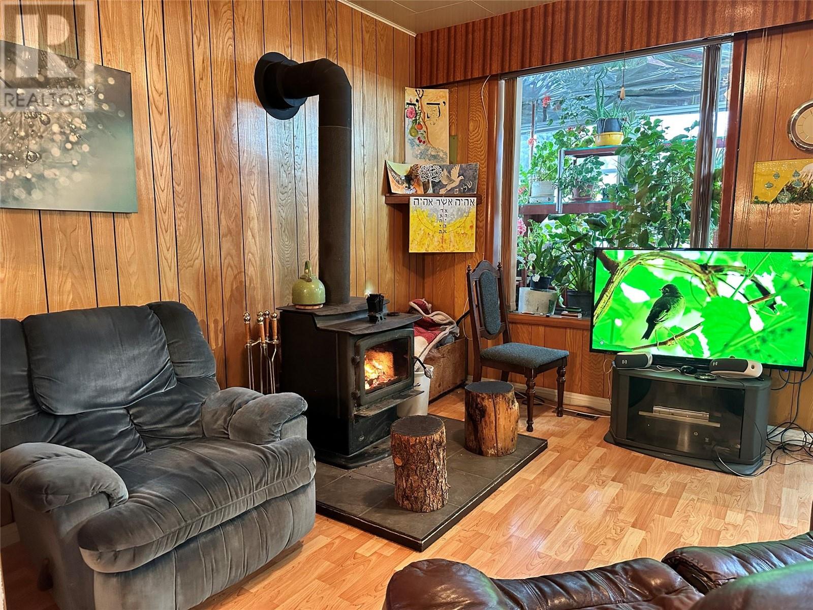 1625 68th Avenue, Grand Forks, British Columbia  V0H 1H0 - Photo 11 - 10337550