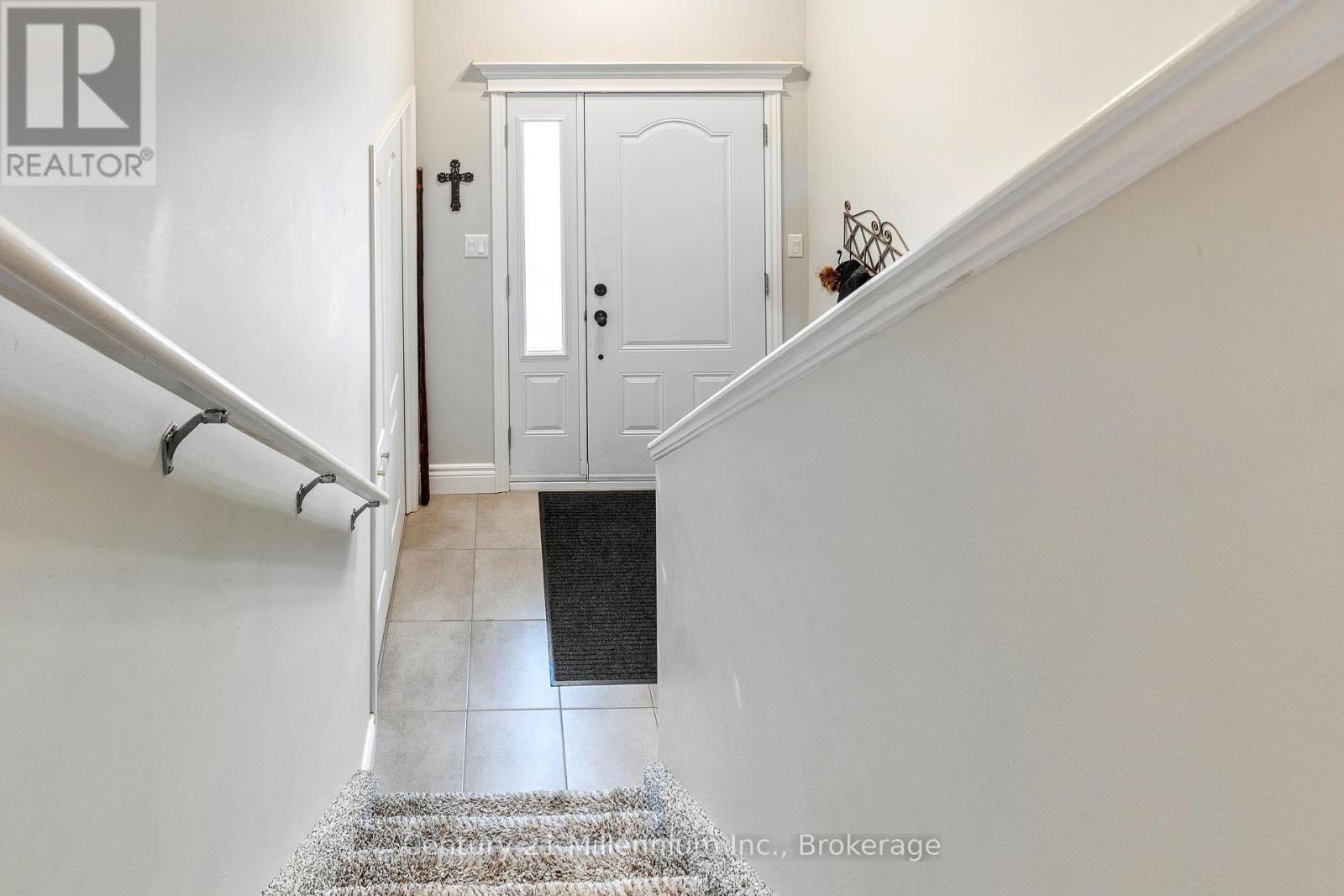 3 William Thomas Drive, Petawawa, Ontario  K8H 0C1 - Photo 4 - X12004900