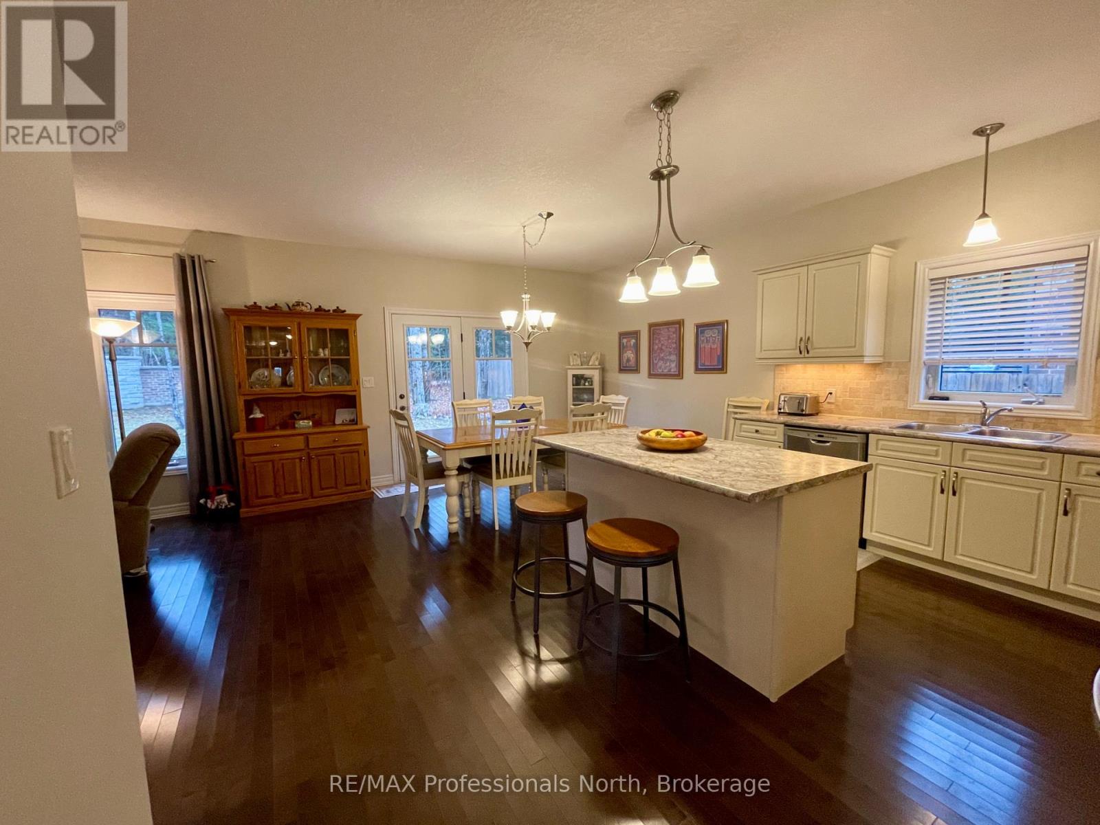 1 Prestwick Drive, Huntsville, Ontario  P1H 0C2 - Photo 11 - X12003601