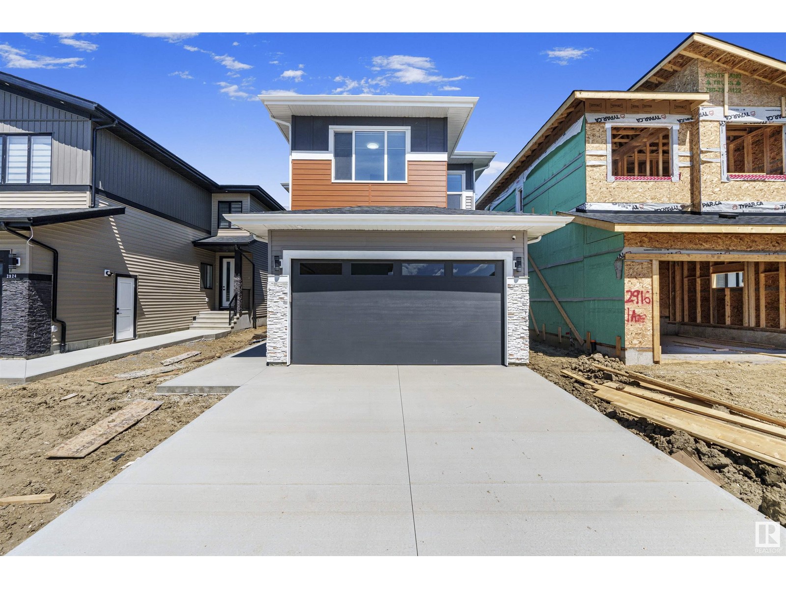 Property at 2920 1 AV SW image 1