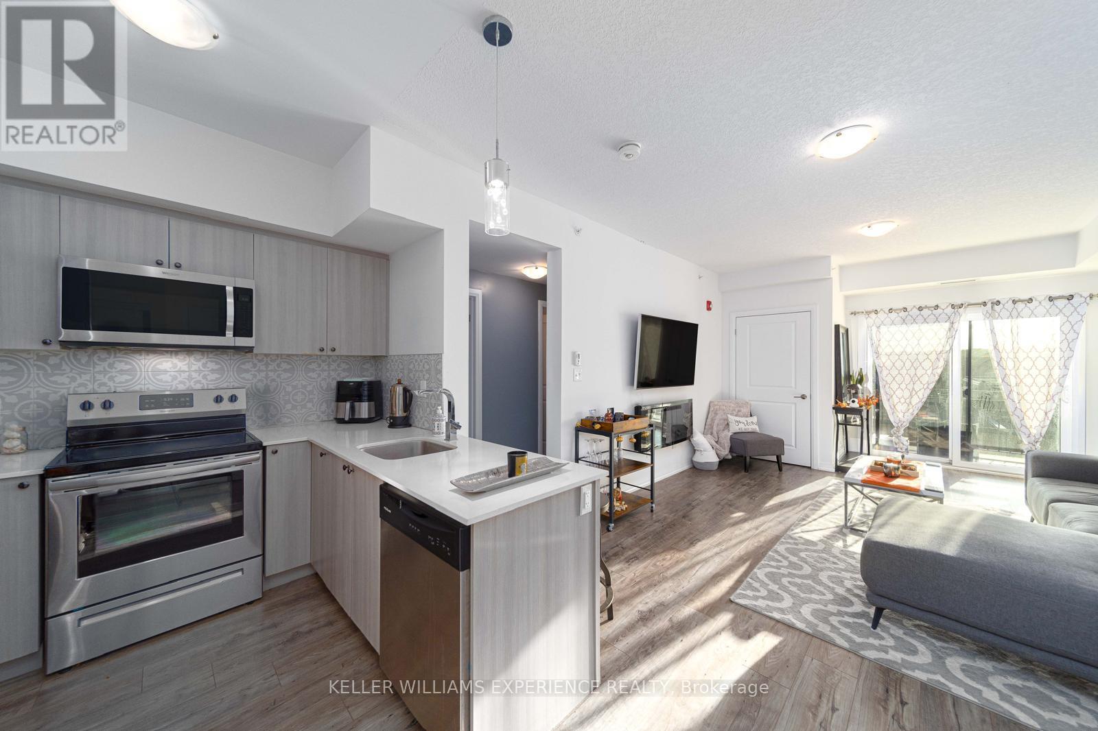 Property at 308 - 295 CUNDLES ROAD E image 2