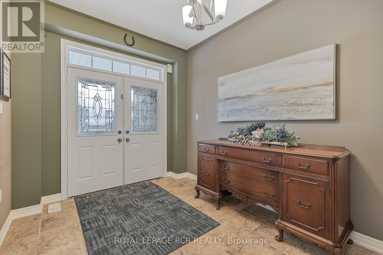 Property at 2 LITTLEBROOK LANE image 3