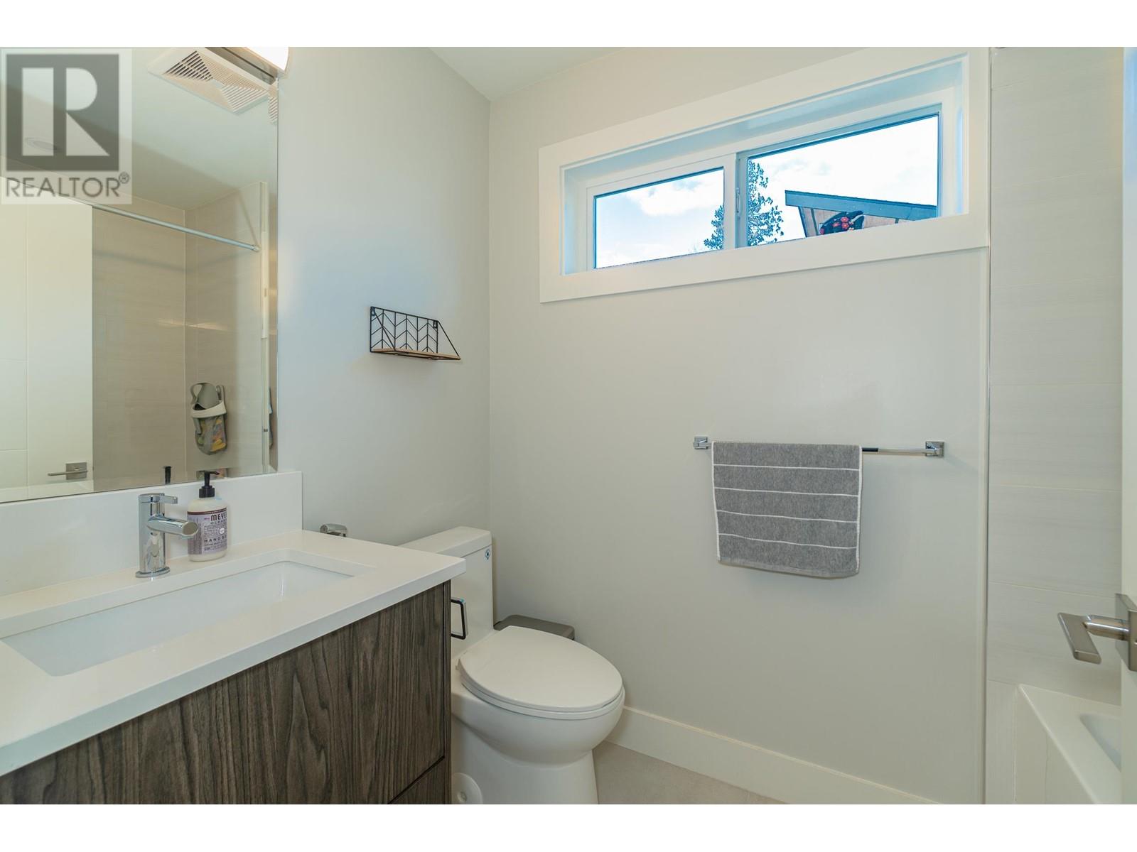 8 933 Premier Street, North Vancouver, British Columbia  V7J 0E4 - Photo 18 - R2974275