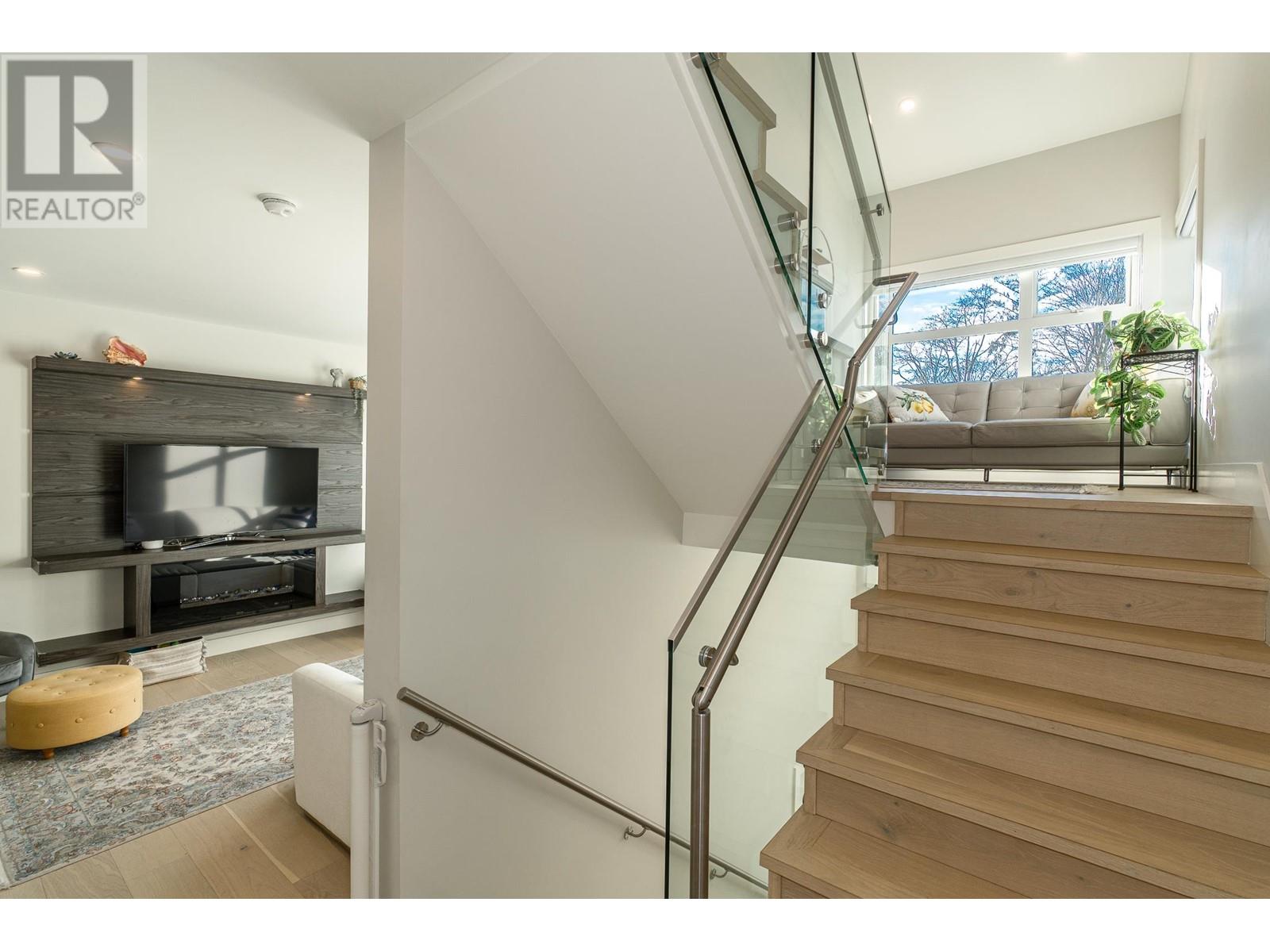 8 933 Premier Street, North Vancouver, British Columbia  V7J 0E4 - Photo 22 - R2974275