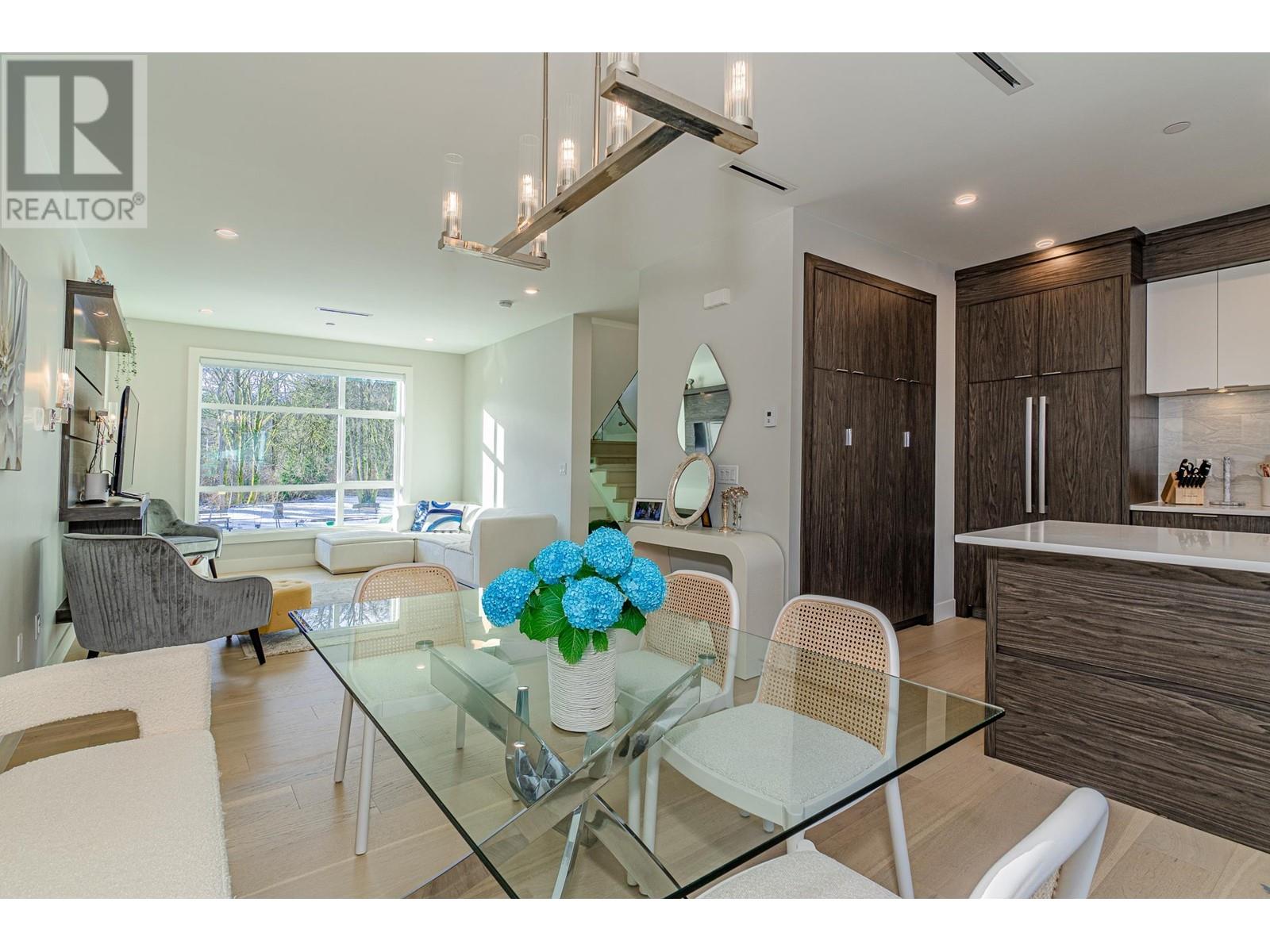 8 933 Premier Street, North Vancouver, British Columbia  V7J 0E4 - Photo 3 - R2974275