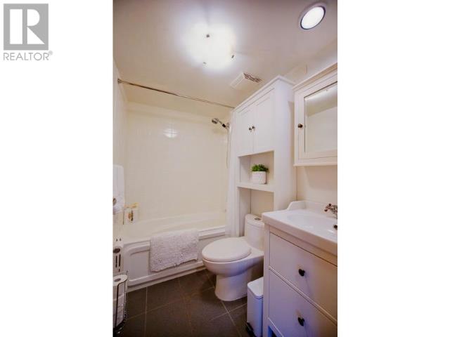 Listing Picture 16 of 21 : 502 933 SEYMOUR STREET, Vancouver / 溫哥華 - 魯藝地產 Yvonne Lu Group - MLS Medallion Club Member