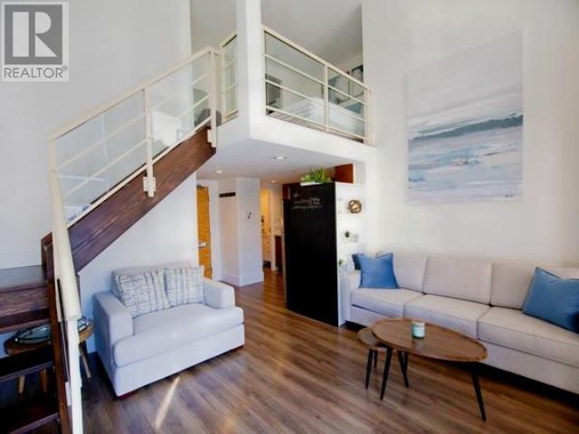 Listing Picture 2 of 21 : 502 933 SEYMOUR STREET, Vancouver / 溫哥華 - 魯藝地產 Yvonne Lu Group - MLS Medallion Club Member