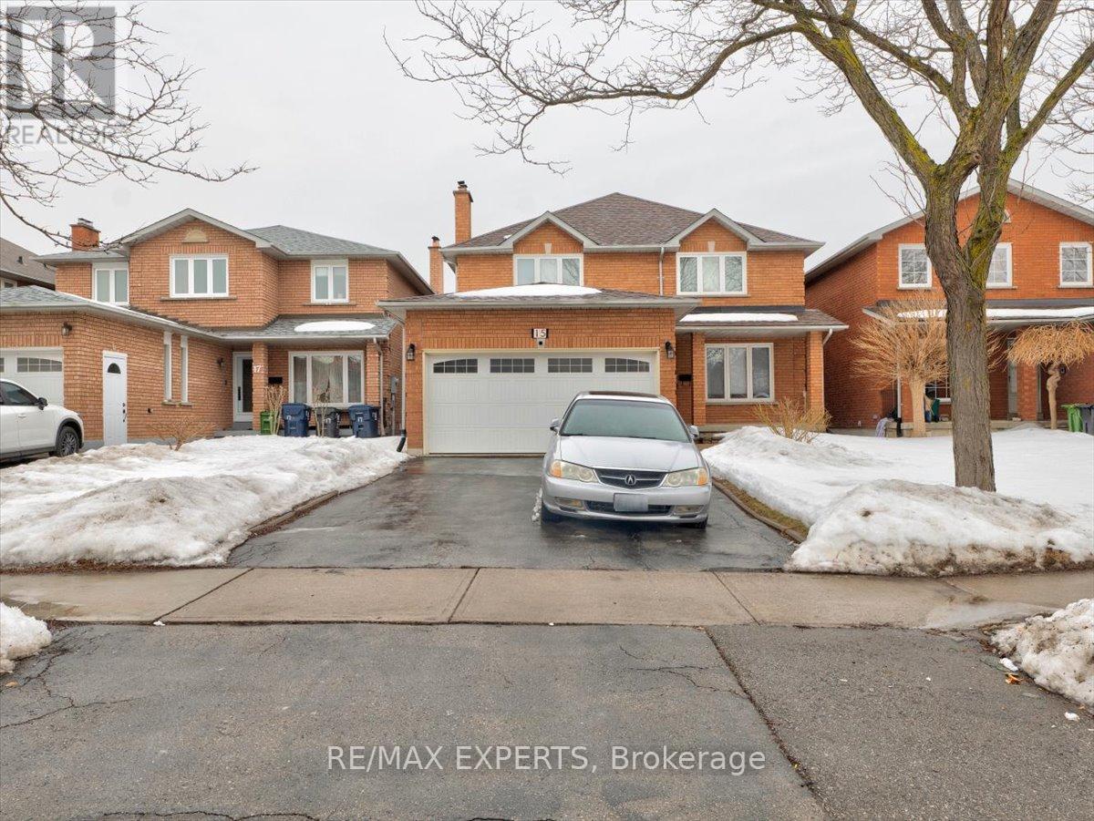 15 WOODLOT CRESCENT, toronto (west humber-clairville), Ontario