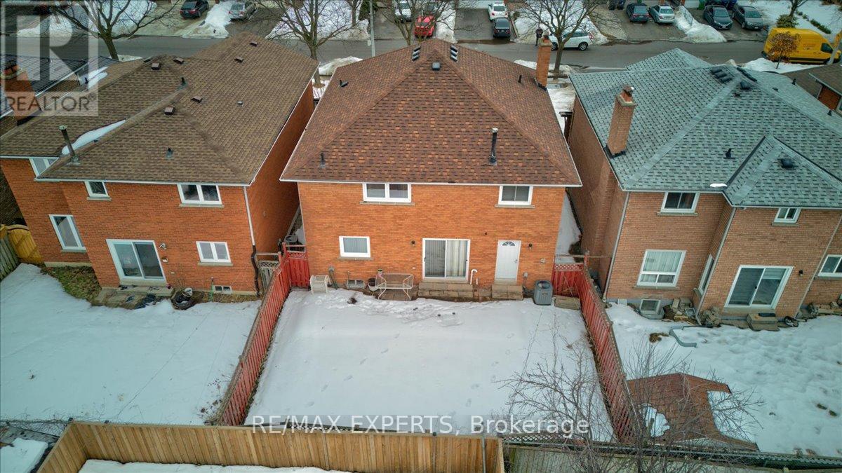 15 Woodlot Crescent, Toronto, Ontario  M9W 6T2 - Photo 23 - W12004291