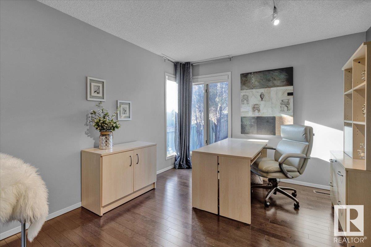 Property at 168 WEAVER DR NW image 4