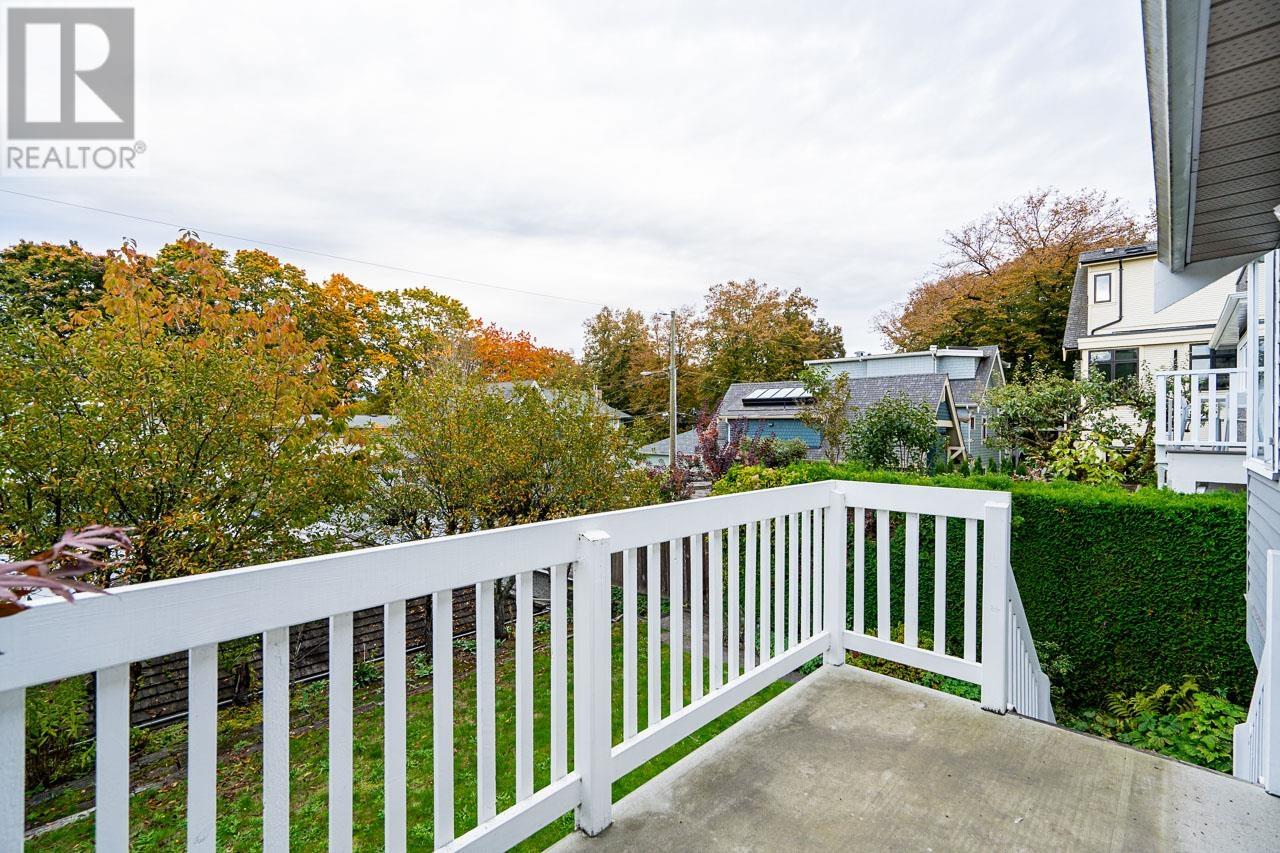 Listing Picture 34 of 38 : 825 W 23RD AVENUE, Vancouver / 溫哥華 - 魯藝地產 Yvonne Lu Group - MLS Medallion Club Member