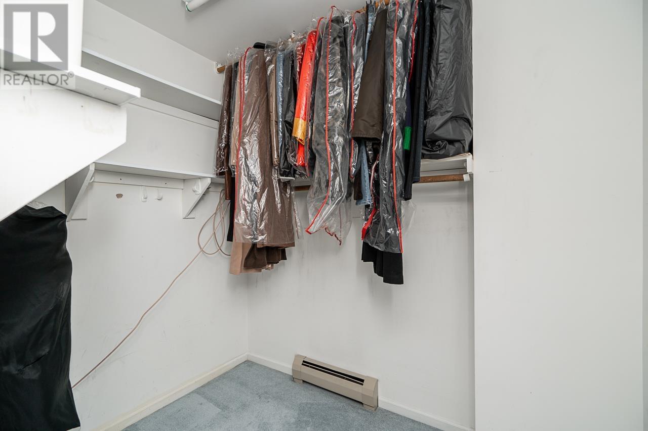 Listing Picture 18 of 38 : 825 W 23RD AVENUE, Vancouver / 溫哥華 - 魯藝地產 Yvonne Lu Group - MLS Medallion Club Member