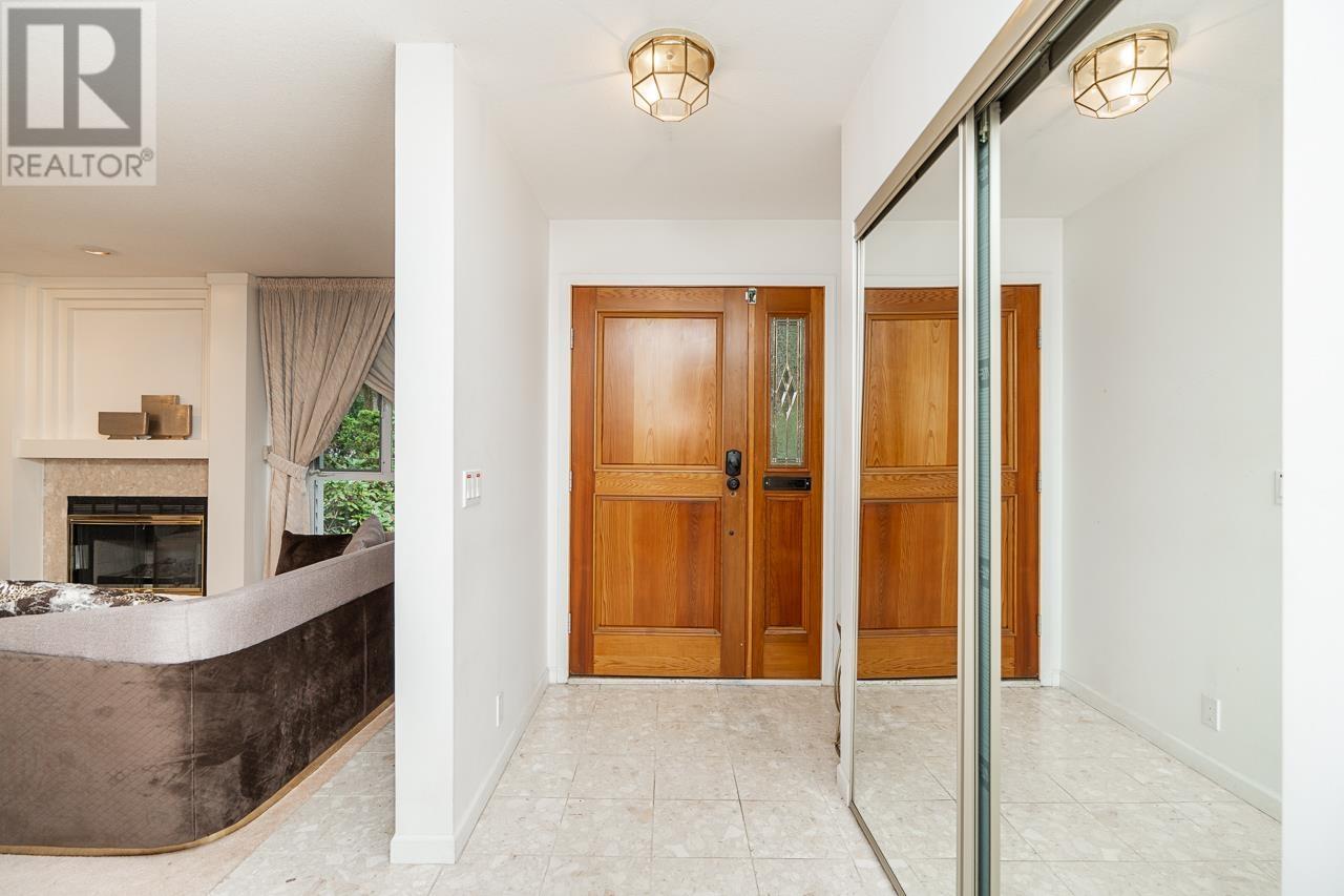 Listing Picture 21 of 38 : 825 W 23RD AVENUE, Vancouver / 溫哥華 - 魯藝地產 Yvonne Lu Group - MLS Medallion Club Member