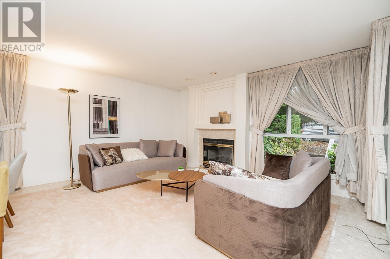 Listing Picture 8 of 38 : 825 W 23RD AVENUE, Vancouver / 溫哥華 - 魯藝地產 Yvonne Lu Group - MLS Medallion Club Member