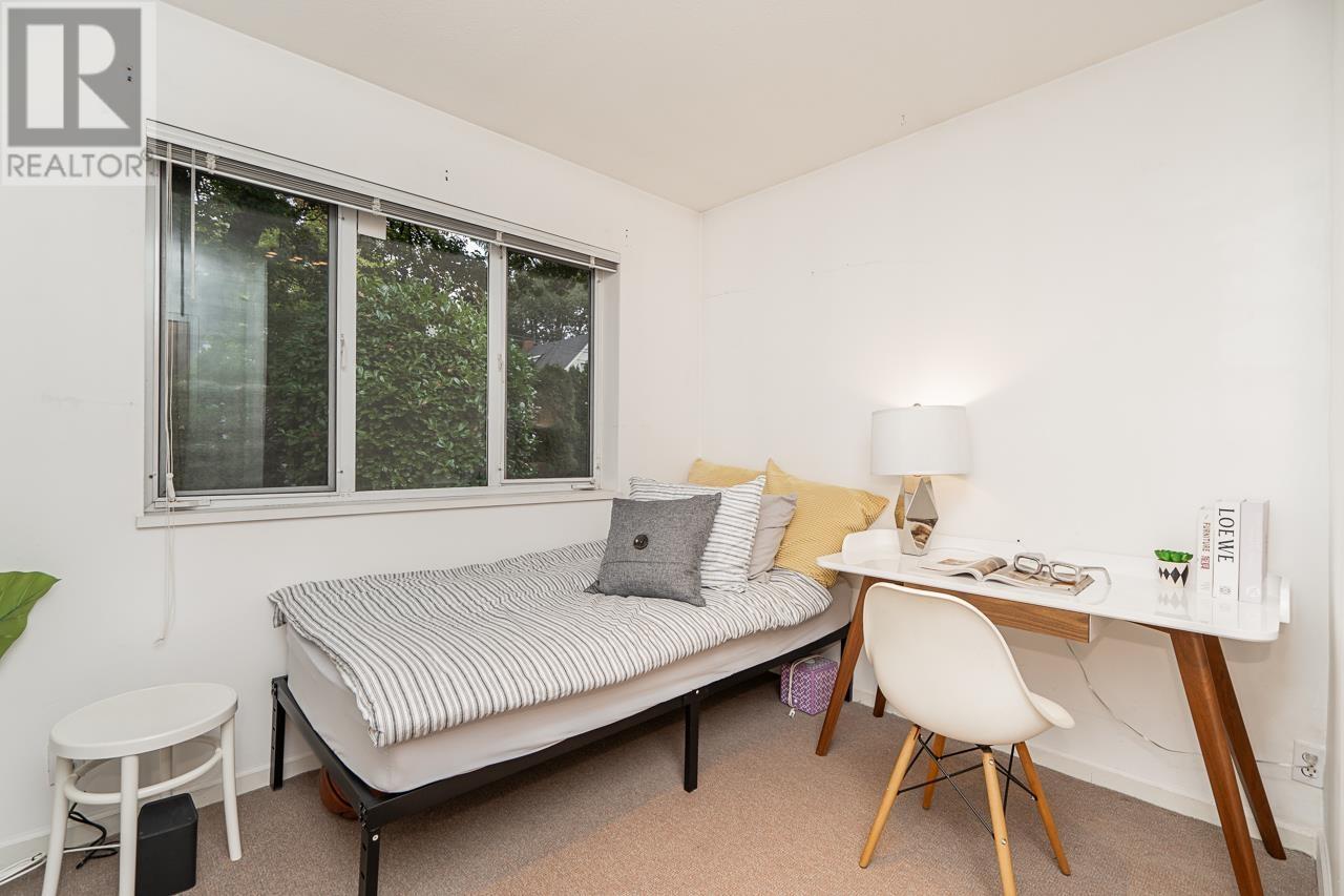 Listing Picture 28 of 38 : 825 W 23RD AVENUE, Vancouver / 溫哥華 - 魯藝地產 Yvonne Lu Group - MLS Medallion Club Member