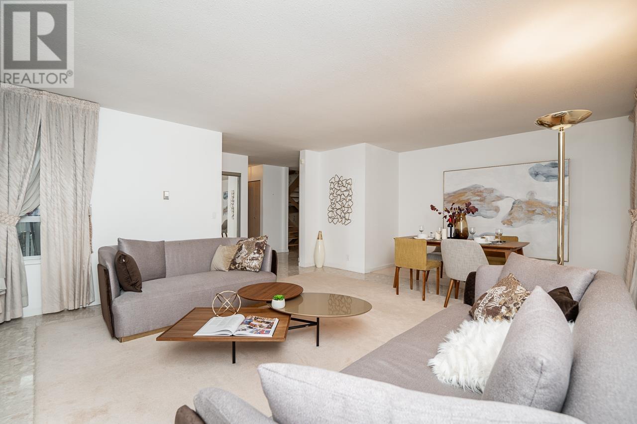 Listing Picture 13 of 38 : 825 W 23RD AVENUE, Vancouver / 溫哥華 - 魯藝地產 Yvonne Lu Group - MLS Medallion Club Member