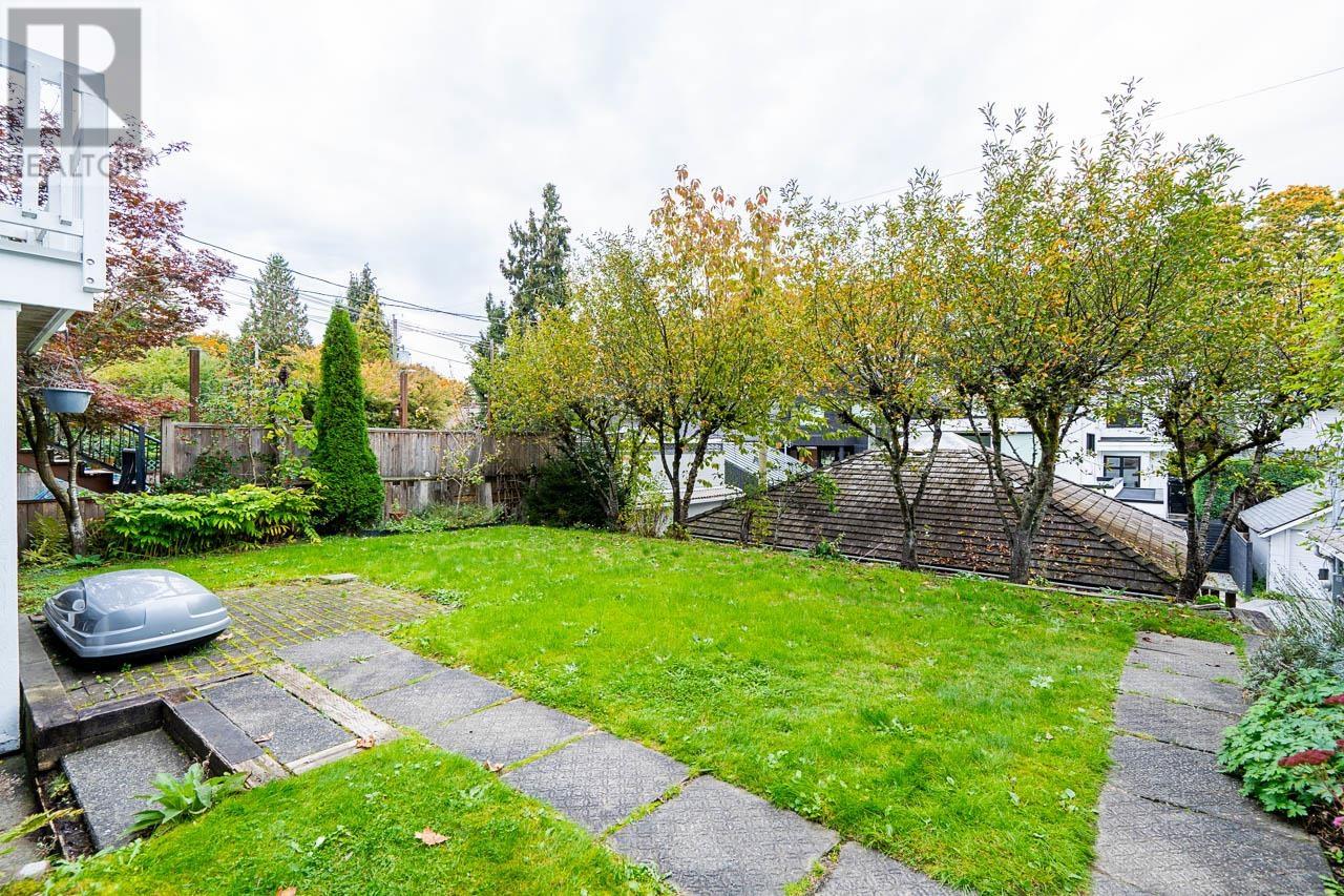 Listing Picture 36 of 38 : 825 W 23RD AVENUE, Vancouver / 溫哥華 - 魯藝地產 Yvonne Lu Group - MLS Medallion Club Member