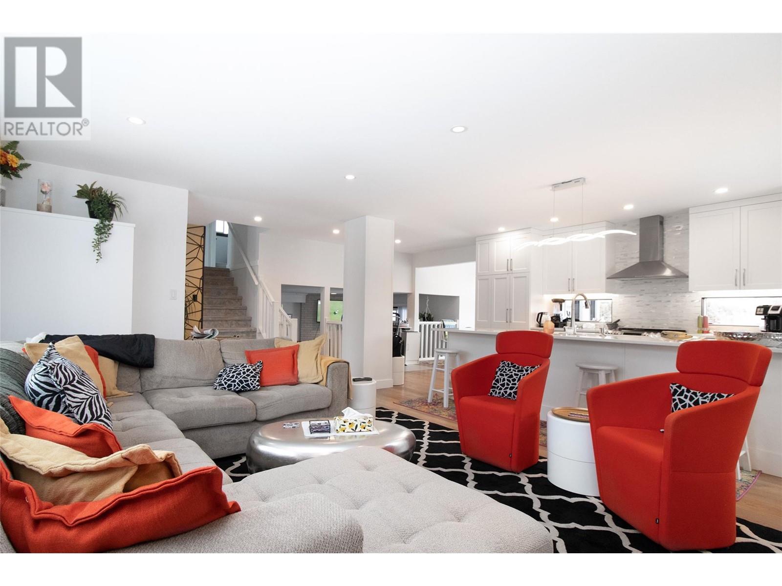 Property at 150 Jupiter Court image 5