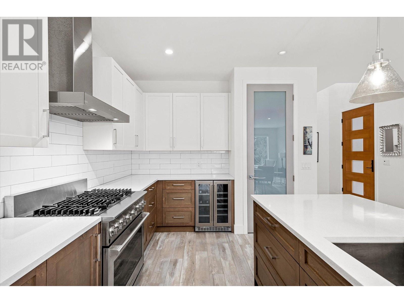 Property at 827 Saucier Avenue image 1
