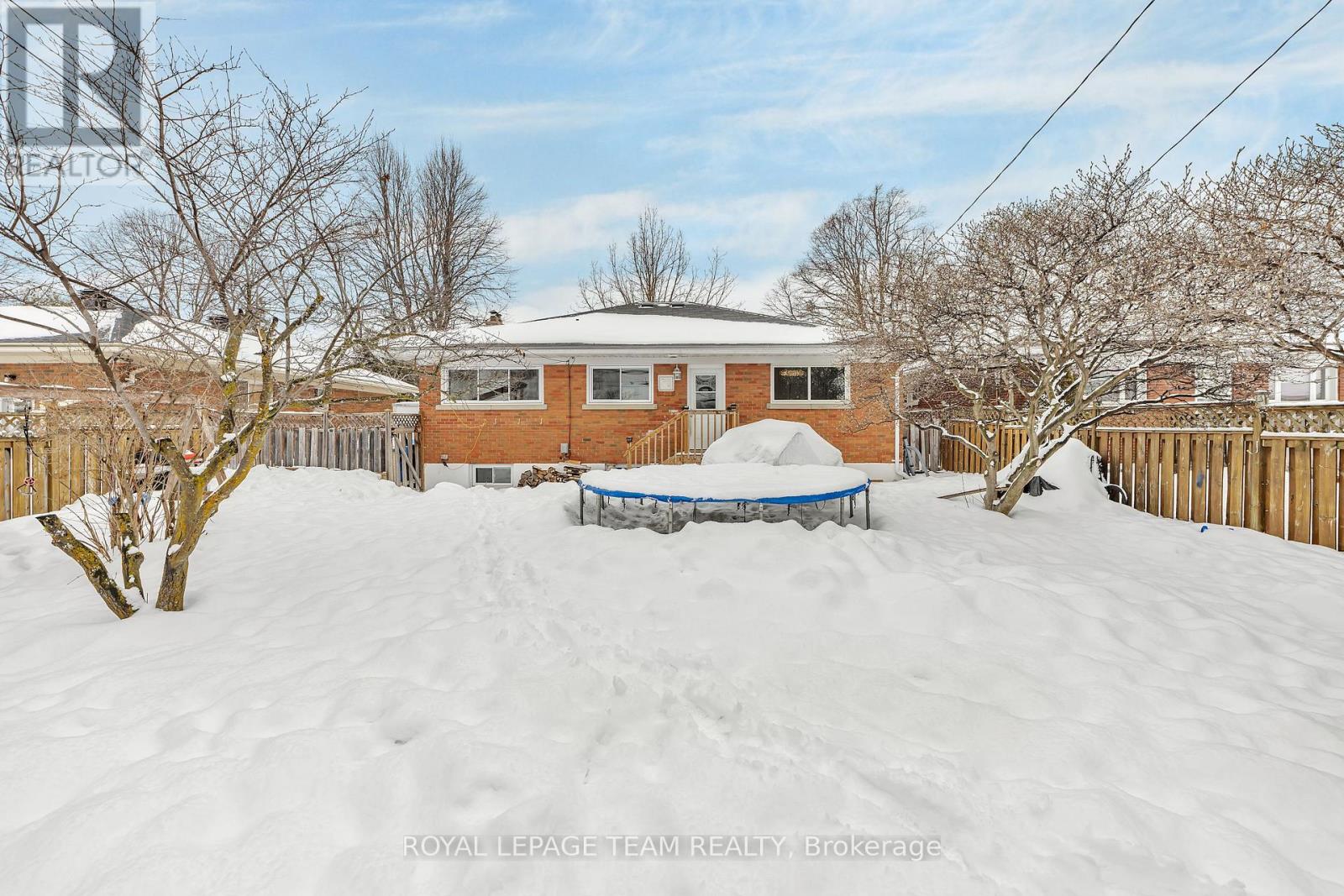 1746 AINSLEY DRIVE Ottawa