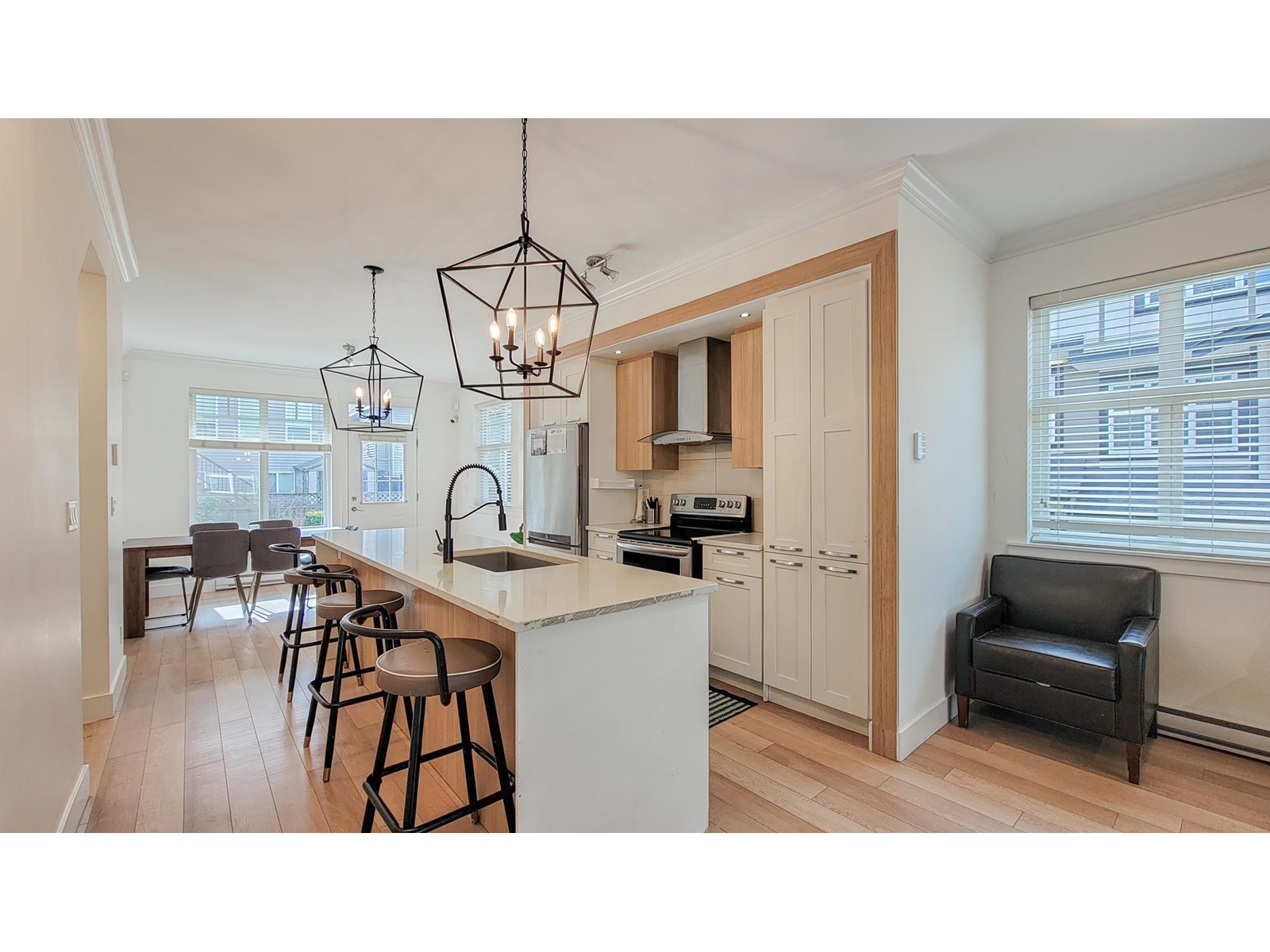 11 6350 142 Street, Surrey, British Columbia  V3X 1B8 - Photo 2 - R2973378