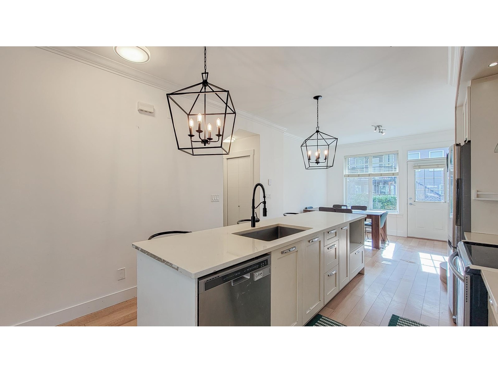 11 6350 142 Street, Surrey, British Columbia  V3X 1B8 - Photo 4 - R2973378