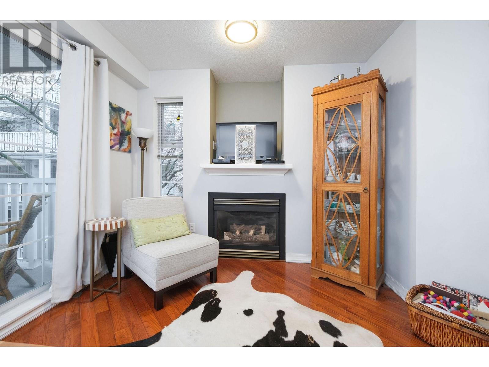 215 147 E 1st Street Street, North Vancouver, British Columbia  V7L 1B2 - Photo 14 - R2974512