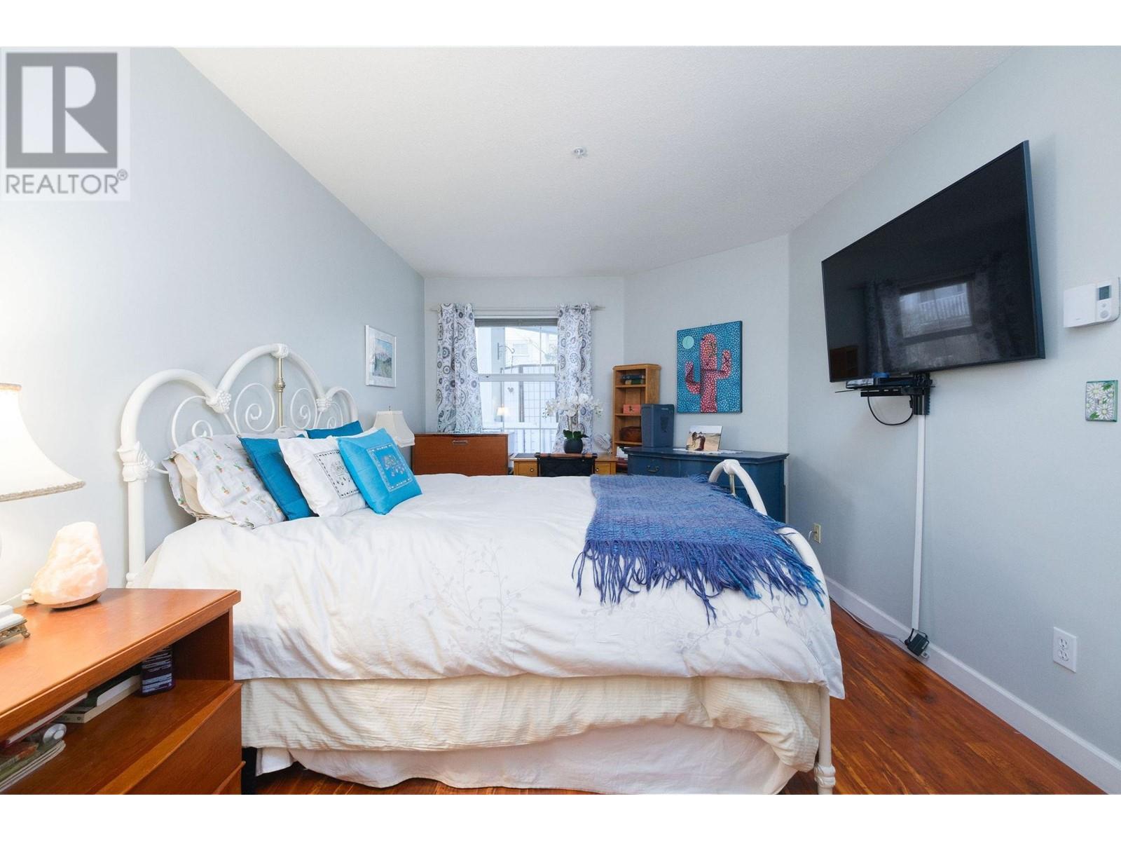215 147 E 1st Street Street, North Vancouver, British Columbia  V7L 1B2 - Photo 18 - R2974512