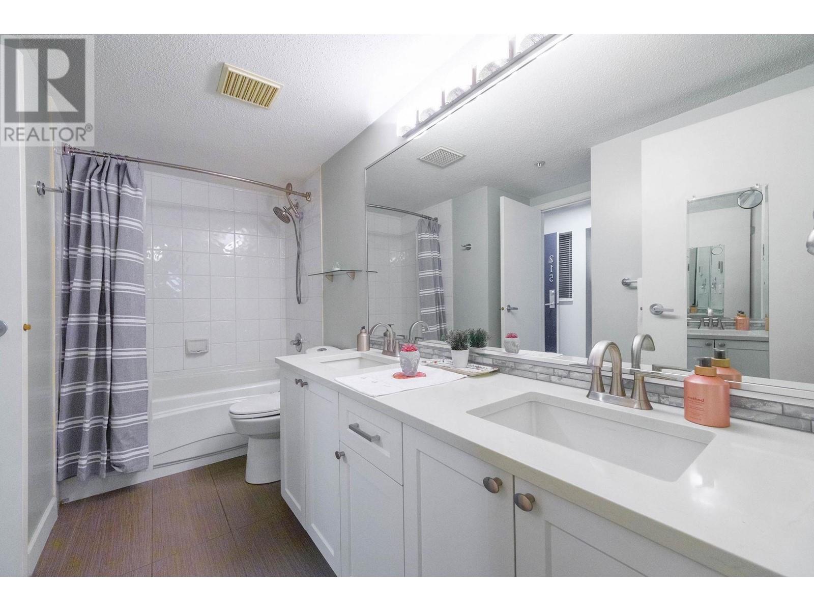 215 147 E 1st Street Street, North Vancouver, British Columbia  V7L 1B2 - Photo 22 - R2974512
