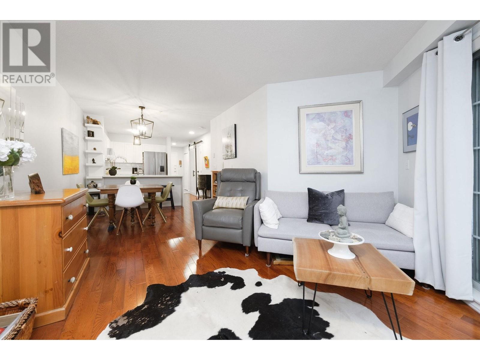 215 147 E 1st Street Street, North Vancouver, British Columbia  V7L 1B2 - Photo 7 - R2974512