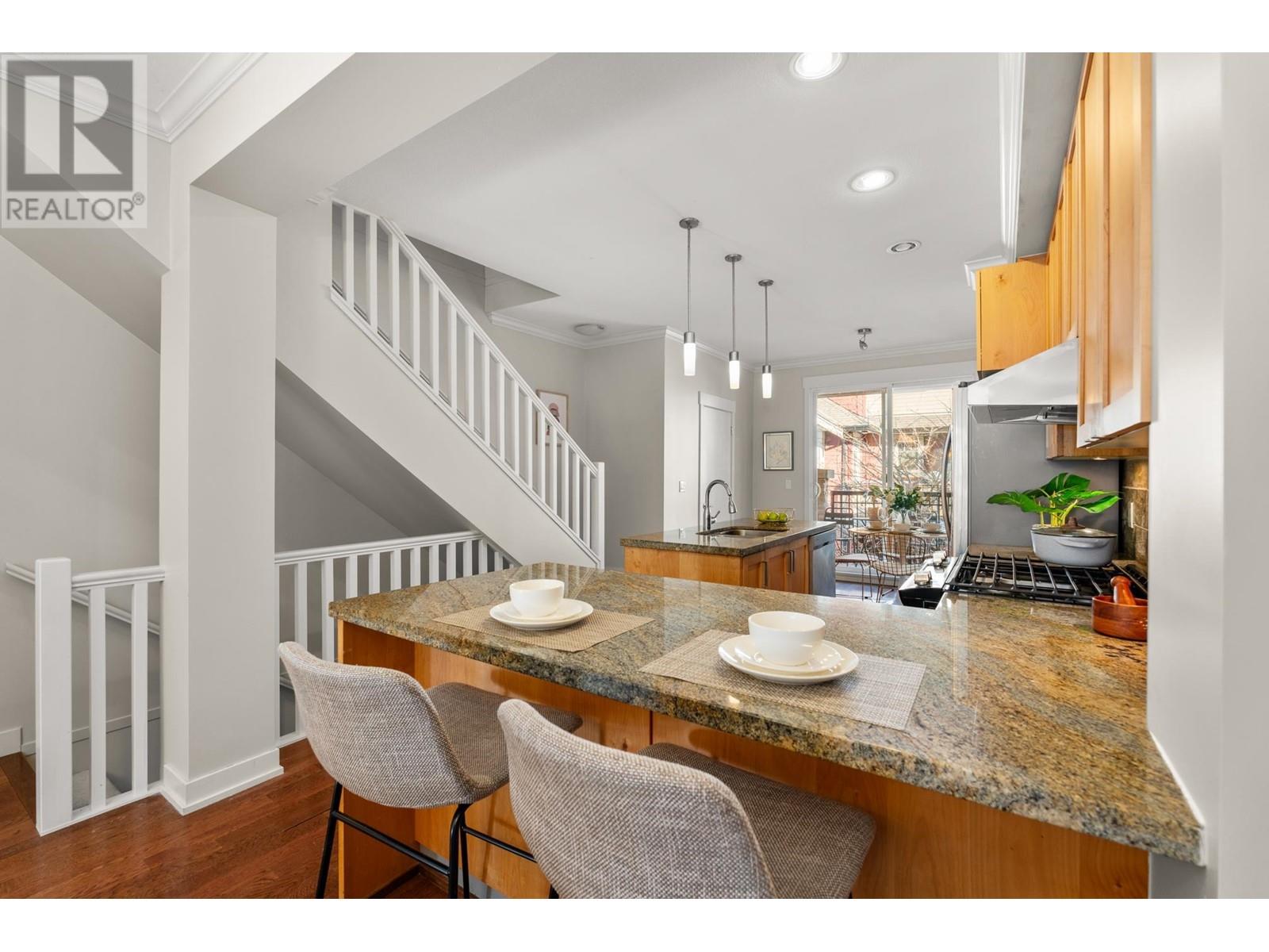 Listing Picture 11 of 36 : 7 6188 BIRCH STREET, Richmond / 烈治文 - 魯藝地產 Yvonne Lu Group - MLS Medallion Club Member
