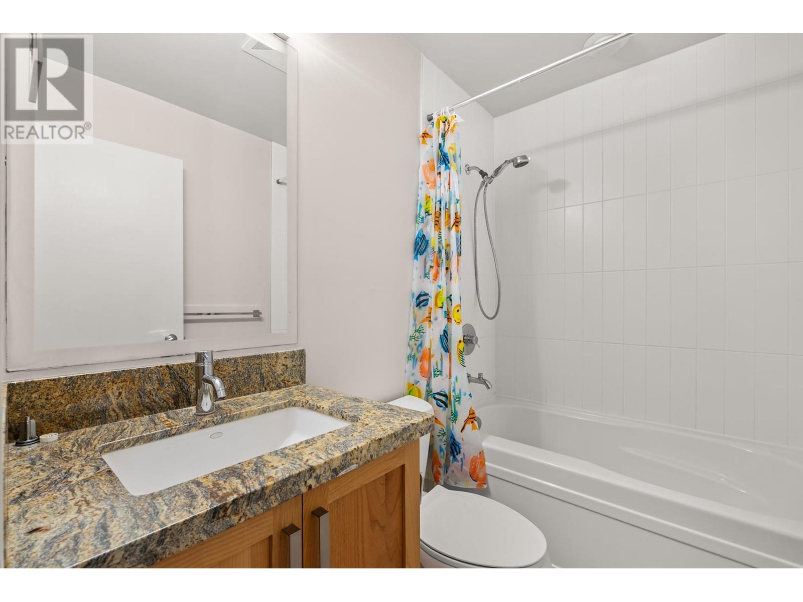 Listing Picture 24 of 36 : 7 6188 BIRCH STREET, Richmond / 烈治文 - 魯藝地產 Yvonne Lu Group - MLS Medallion Club Member