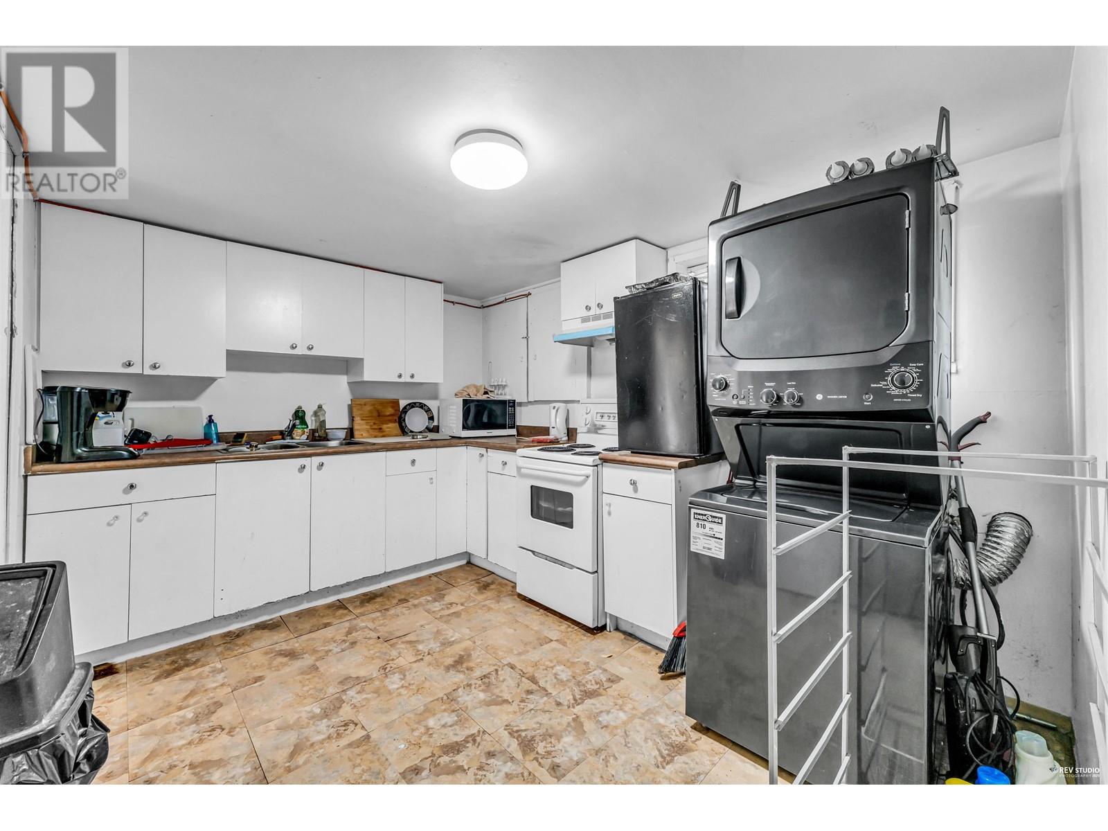 Listing Picture 19 of 23 : 986 E 57TH AVENUE, Vancouver / 溫哥華 - 魯藝地產 Yvonne Lu Group - MLS Medallion Club Member