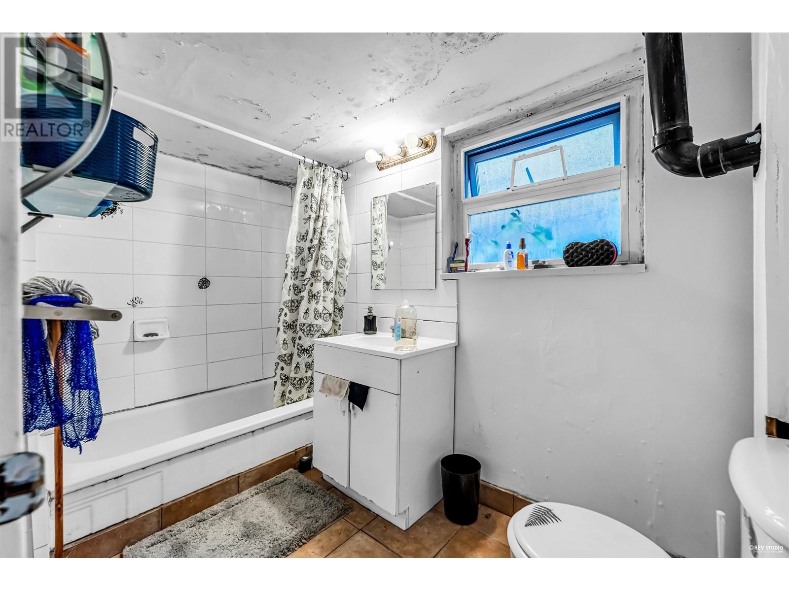 Listing Picture 23 of 23 : 986 E 57TH AVENUE, Vancouver / 溫哥華 - 魯藝地產 Yvonne Lu Group - MLS Medallion Club Member