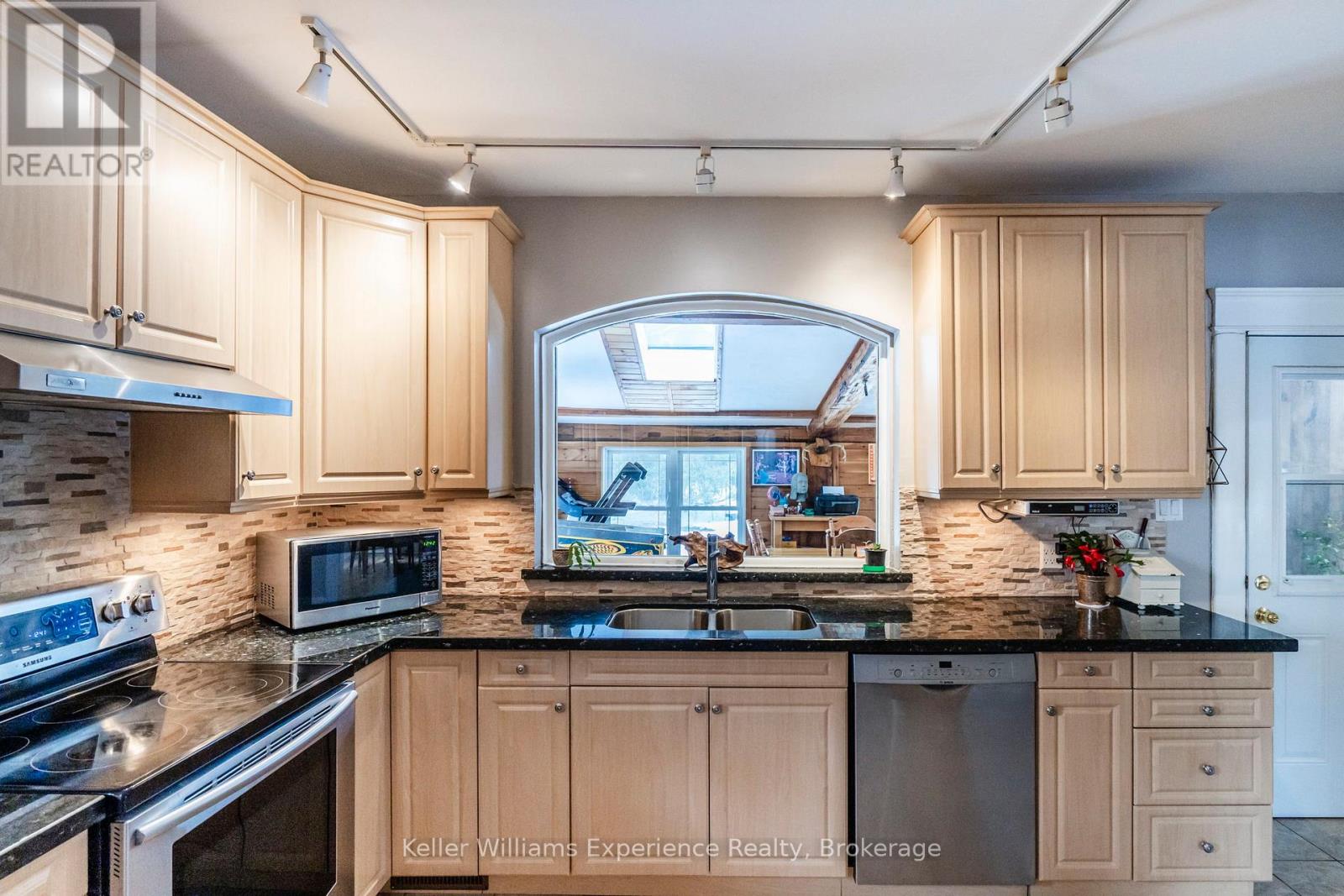 6550 Camp Hill Road, Essa, Ontario  L3W 0T4 - Photo 13 - N12005031