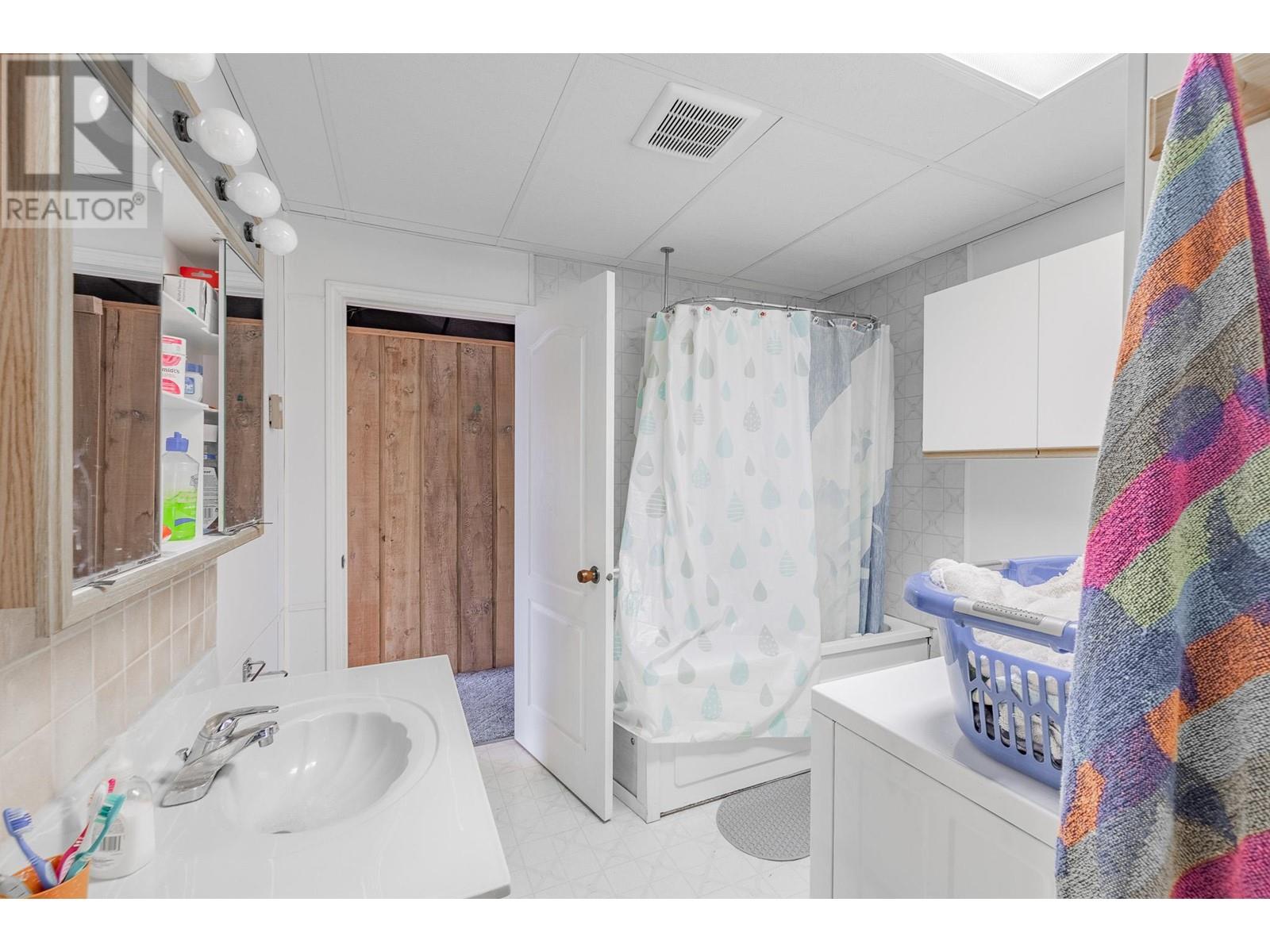 4661 Columere Road, Fairmont Hot Springs, British Columbia  V0B 1L2 - Photo 21 - 10337843