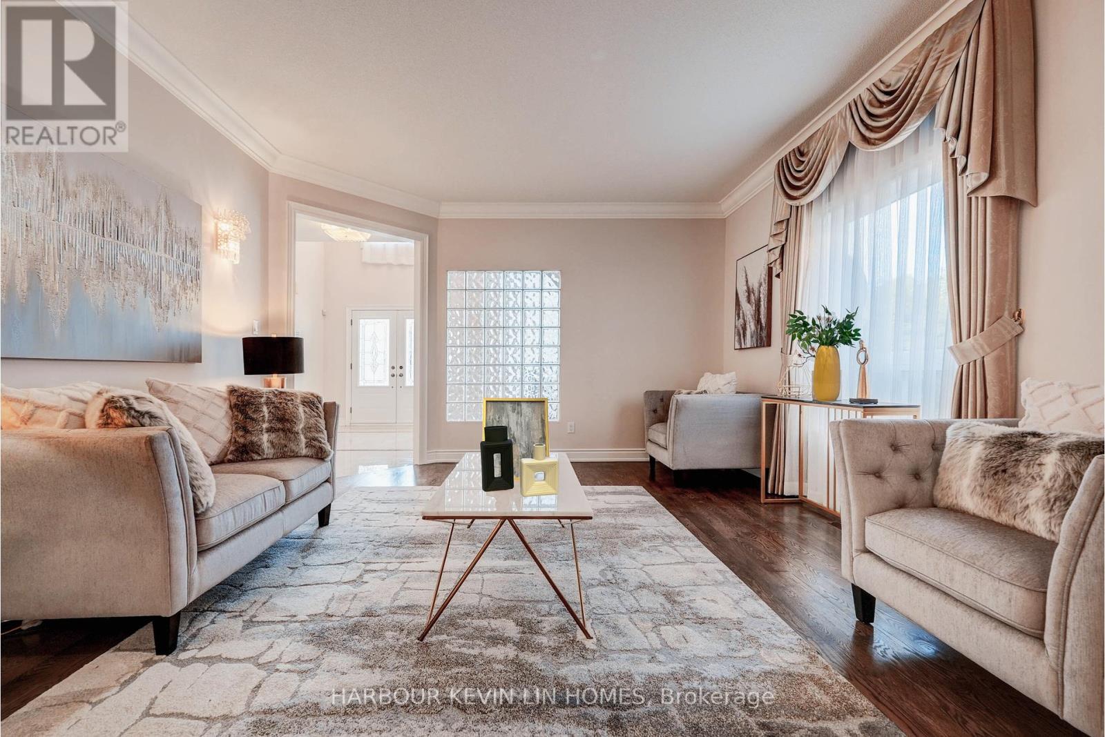 45 Henricks Crescent, Richmond Hill (Bayview Hill), Ontario  L4B 3W4 - Photo 11 - N12005015