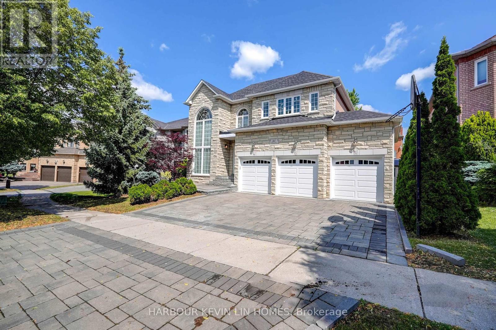 Property at 45 HENRICKS CRESCENT image 2