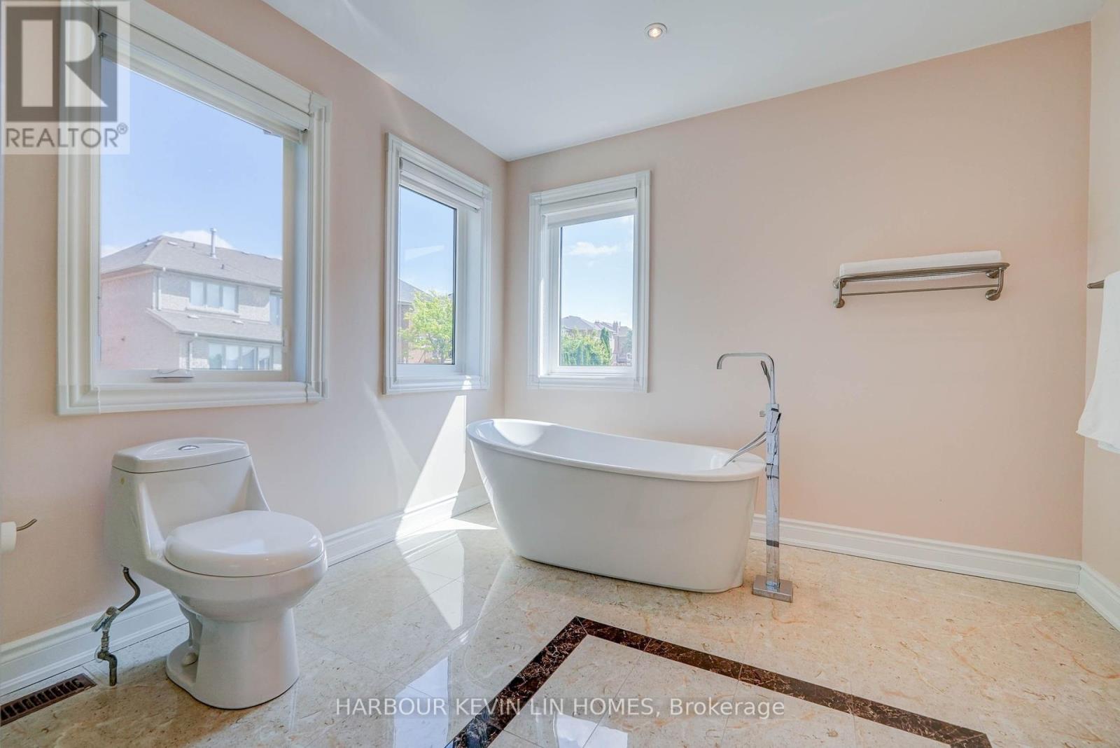 45 Henricks Crescent, Richmond Hill, Ontario  L4B 3W4 - Photo 28 - N12005015
